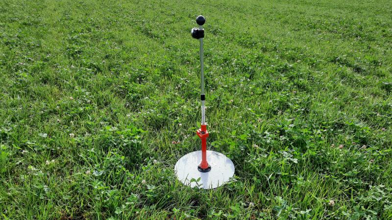 De metingen van de grasgroei gebeurden zowel op geïrrigeerde als op niet geïrrigeerde  percelen.