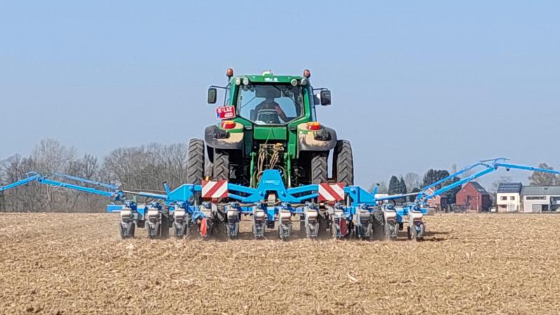 België maakte in de herfst van 2018 van de uitzonderingsregeling gebruik om de pesticiden Poncho Beta en Cruiser 600 FS tijdelijk op de markt te brengen om het zaaizaad van suikerbieten te kunnen beschermen.