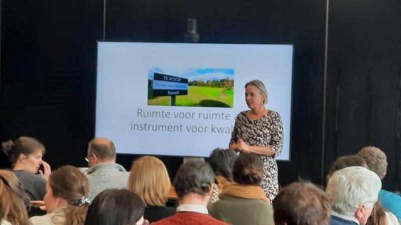 Er wordt gezocht naar een perspectief voor elk uitbollend landbouwbedrijf, op maat van de locatie en de omgeving.