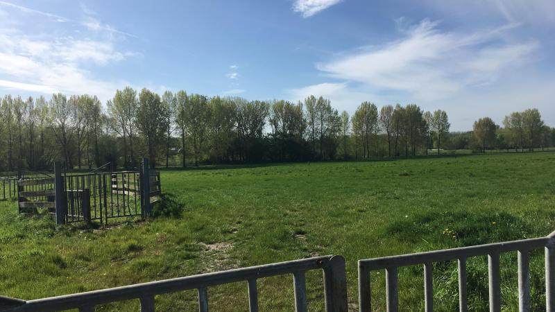 Van de 240 ha Oost-Vlaamse landbouwpercelen waarop ILVO proeven doet naar duurzame landbouw, ligt bijna 5 ha in een speciale beschermingszone voor natuur.
