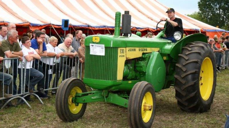John Deere- en vooroorlogse tractoren vormen dit jaar het centrale thema van de oldtimershow in Bocholt.
