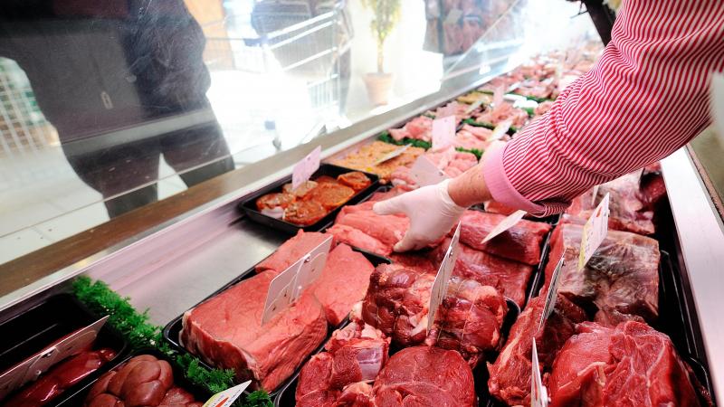Het thuisverbruik van vers en bevroren vlees en gevogelte steeg in 2023 met 1% tot 27,7 kg per capita (per hoofd).