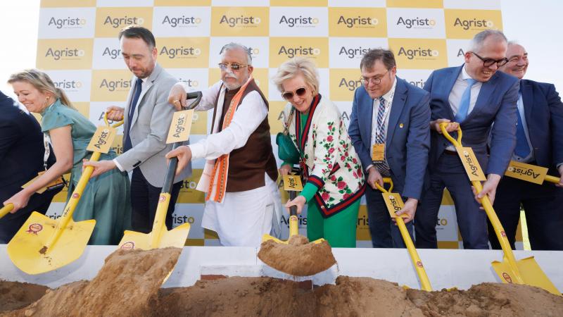 Agristo gaat in India een productielijn voor diepvriesfrieten bouwen. De eerste spadesteek werd op 2 maart gegeven tijdens de economische missie.