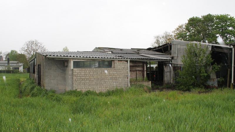Ook al werd de vergunning die u aangevraagd hebt geweigerd, toch kunt u  uw veldschuur verder blijven gebruiken zoals u dat daarvoor deed.