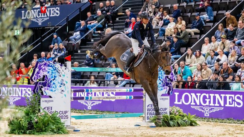 Julien Epaillard en Donatello d’Auge pakten de zege in de Wereldbeker Jumping 2024-2025.