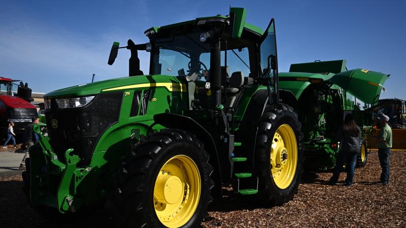 Mechanisatiebedrijf Kraakman gaat als John Deere-dealer voor heel Nederland opereren.
