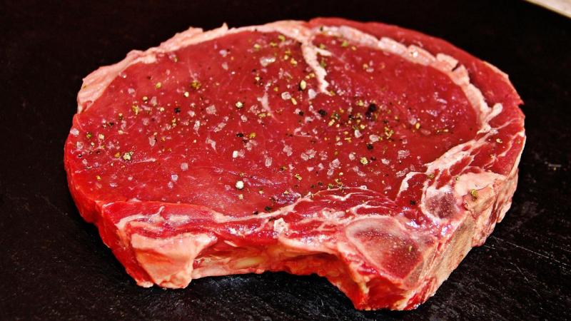 Volgens consumentenorganisatie Testaankoop is rundsvlees deze maand voor de consument wel erg duur geworden.