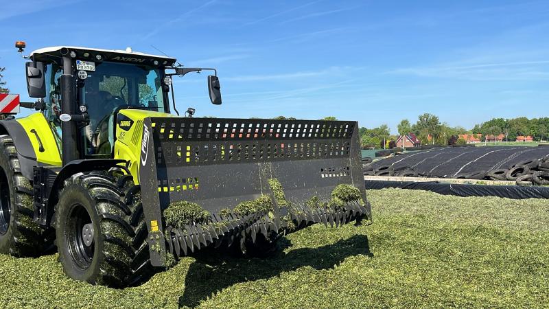 Fliegl brengt met  het rotorschild een  nieuw type kuilverdeler  op de markt.