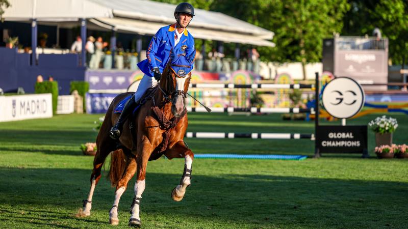 Gilles Thomas en Ermitage Kalone, zegevierend bij de Valkenswaard United in 2024 en 2025 in Madrid.