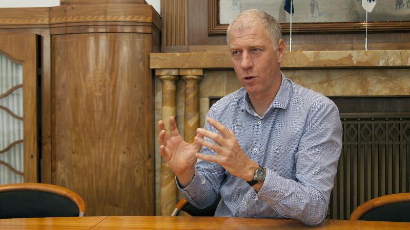 Professor Hans Bruyninckx moet helpen het maatschappelijk draagvlak vergroten voor het Vlaamse waterbeleid.