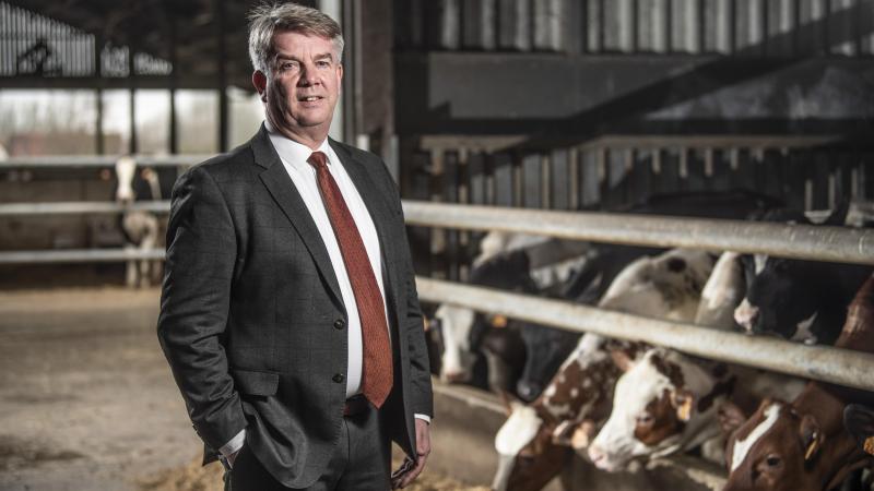 Wie zorg draagt voor het land, verdient een samenleving die ook voor hém zorgt , stelt Jan de Keyser onomwonden.