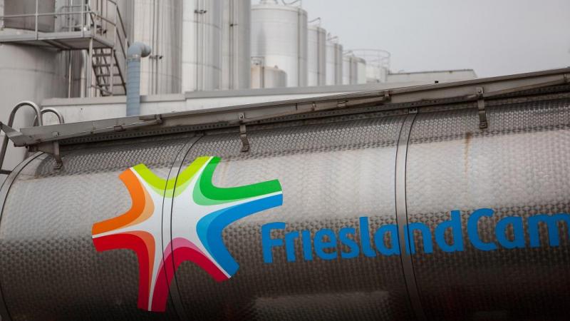 De groei werd voornamelijk gedreven door hogere verkoopprijzen, die volgens FrieslandCampina nodig waren om de gestegen melkprijzen en de inflatie te compenseren.