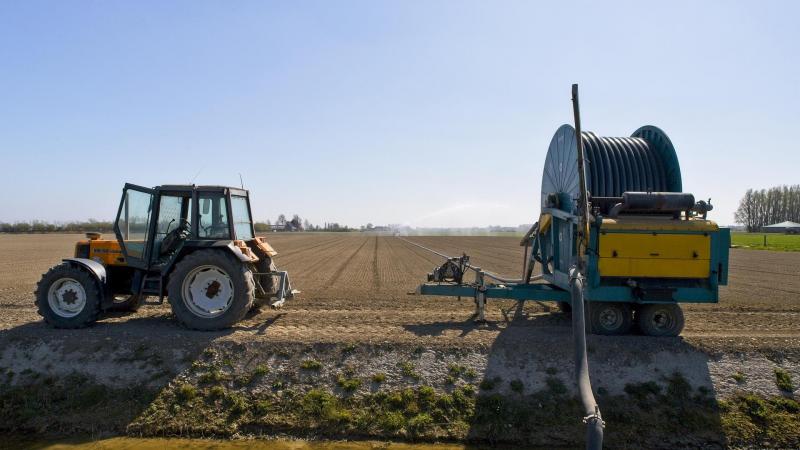 In de Westkust is het waterpeil nu voldoende hoog zodat er opnieuw water onttrokken mag worden.