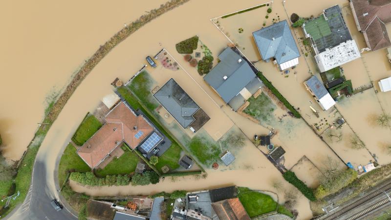 Volgens de studie kunnen overstromingen en stormen de Belgische economie tegen 2050 tot 12% schade berokkenen.