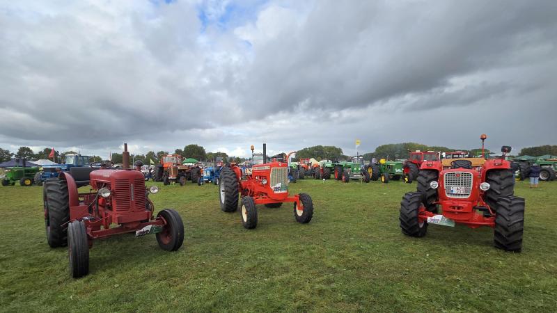 V.l.n.r. David Brown 50 D, Allis Chalmers D 19 en Güldner G 75.