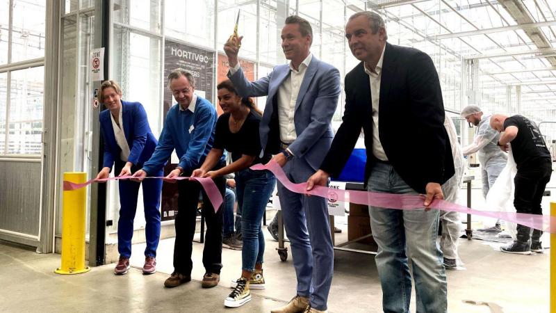 Vlaams minister van Landbouw Jo Brouns opende samen met andere prominenten de deuren van Hortivec.