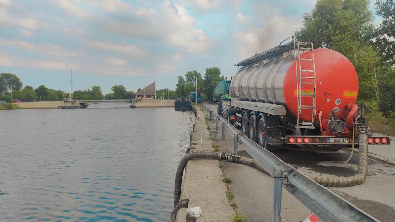 Dankzij het wisselvallige weer met hevige buien kan het oppompverbod in West-Vlaanderen worden opgeheven.