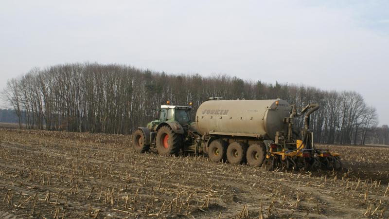 Voor minister Brouns betekent het recente afvalschandaal in de Kempen niet het falen, maar het succes van de milieuhandhaving.