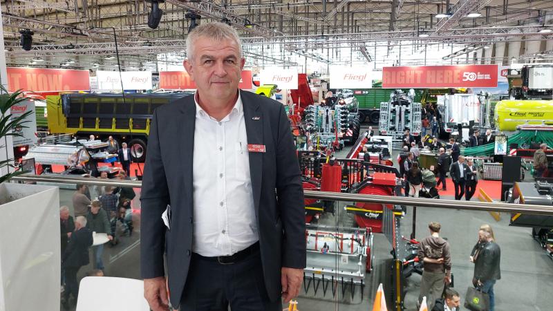 Zo’n 15 jaar terug gooide Ludo Pauwels het roer  om en startte hij met  de invoer van Fliegl.