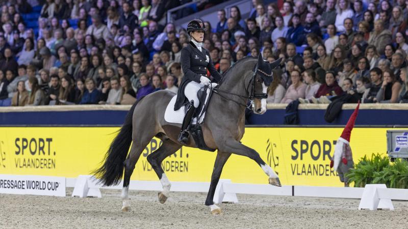 Larissa Pauluis en Flambeau werden mooi derde in de Mechelse Wereldbeker Dressuur 2024.