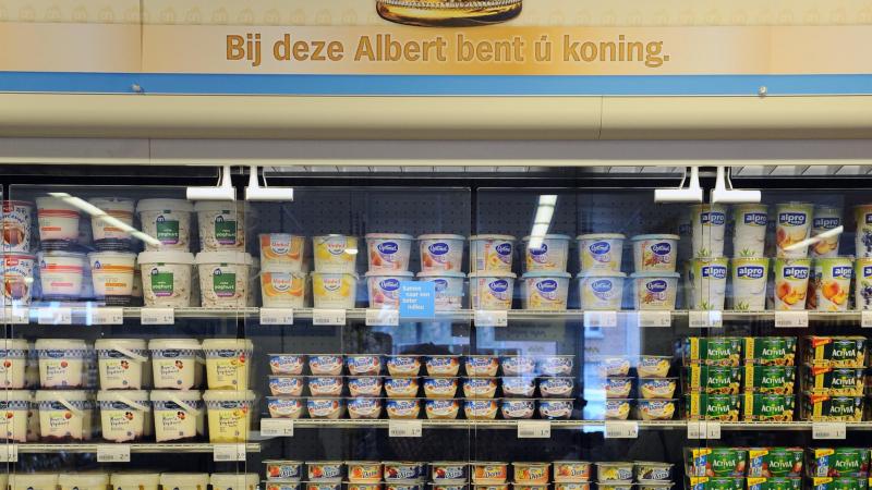 Albert Heijn heeft consumenten misleid met vage duurzaamheidsclaims op zuivelverpakkingen.
