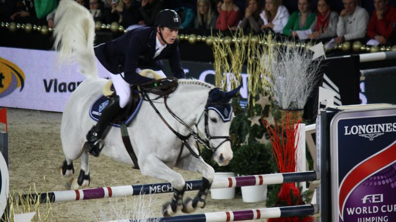 Cornet d’Amour, hier met Daniël Deusser op een eerdere editie van Jumping Mechelen, is een schitterend voorbeeld van de verervingskracht van zijn vader Cornet Obolensky.