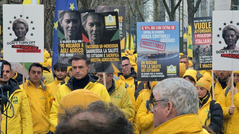 De Europese Commissie wil haar plannen voor de nieuwe meerjarenbegroting bijsturen.