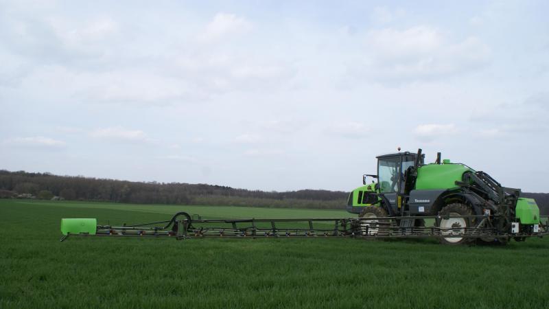 De Europese Commissie stelt voor om de toelating van actieve stoffen van gewasbeschermingsmiddelen niet meer systematisch te evalueren.