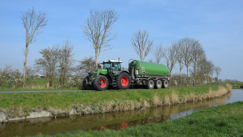 De modernisering van de technische keuring houdt in dat Tb-tractoren voortaan tweejaarlijks gekeurd moeten worden in plaats van jaarlijks.