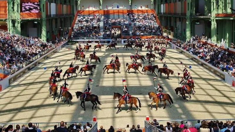 Sfeerfoto van het Palais Royal in Parijs, locatie van het event Saut Hermès 2026.