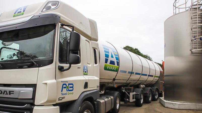 De melkprijs van april stijgt met 3 euro.