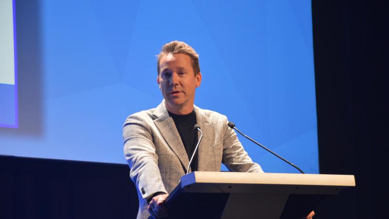 Minister Brouns pleitte op de Vlario-dag voor meer doelregelgeving.