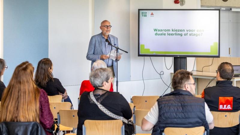 Gedeputeerde Luk Lemmens onderstreept het belang en goede resultaten van de samenwerkingen en het leerlingenpaspoort.