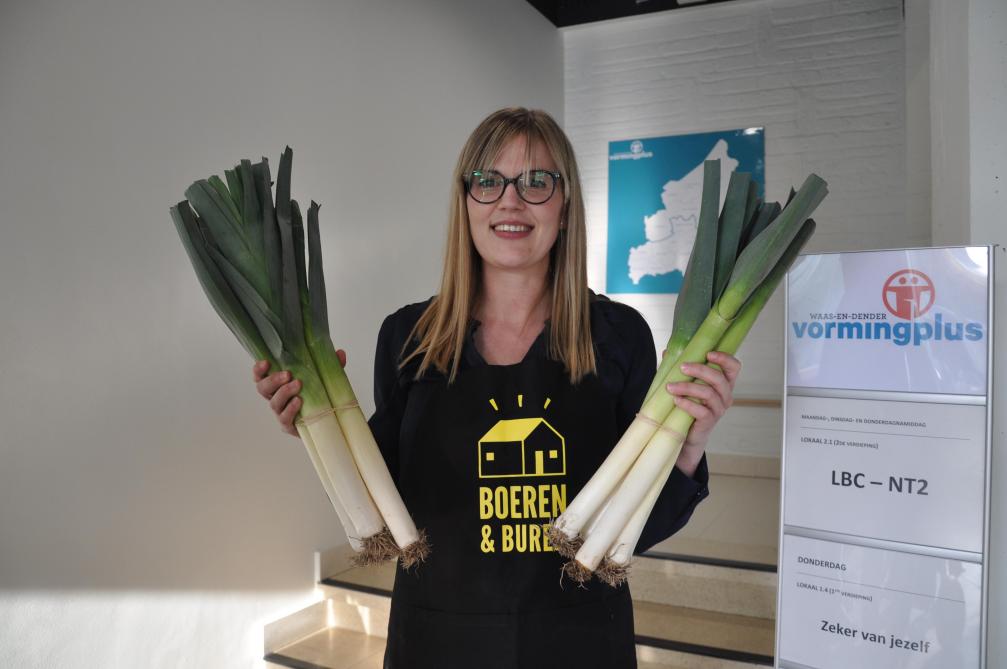 Hilde Lambers, buurderijverantwoordelijke in Sint-Niklaas:  Ik kom uit een landbouwersfamilie (melkveebedrijf). Het is fijn om ook naast mijn job voor de provincie Antwerpen met kwaliteitsvolle producten bezig te zijn.