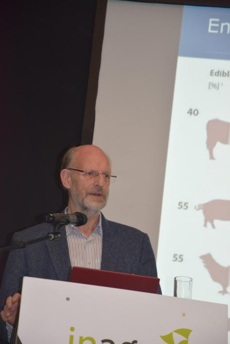 Arnold van Huis, professor in entomologie aan de Universiteit Wageningen, gaf zijn inzichten mee op de stakeholdersmeeting insecten bij Inagro.