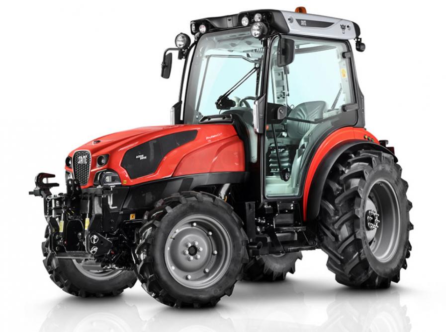 De Frutteto Active-Steer & Agrosky is de eerste tractor voor de fruitteelt met vierwielaandrijving.