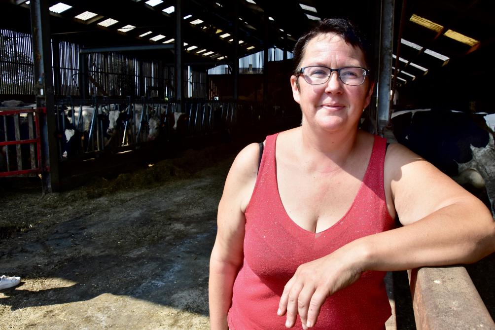 Christel Buyse is heel geëngageerd. Ze zetelt sinds juni in de raad van bestuur van Arsia. Daarnaast zit ze ook de vakgroepen melk en vlees bij de FWA. Namens FWA is Christel ook lid van de raad van bestuur van Belbeef, waarvan ze voorzitter is.