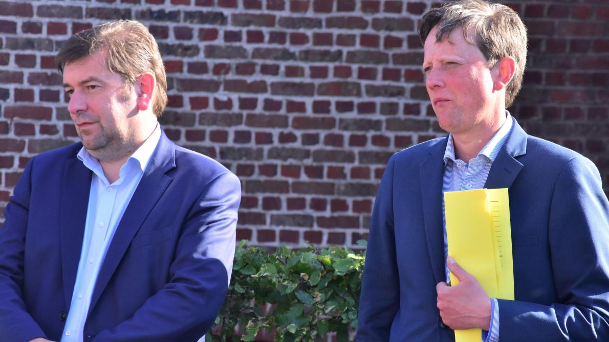 Bart Dochy, voorzitter commissie Landbouw van het Vlaams parlement, en Lieven Van Waes, raadgever Landbouw van Vlaams minister Hilde Crevits.