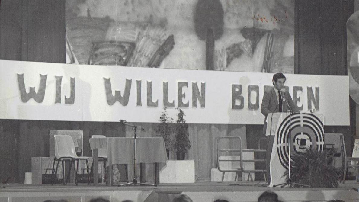 Guido op het podium bij ‘Wij willen boeren’ in Dadizele (1981).