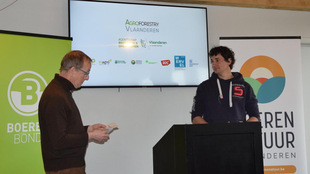 Landbouwer Nico Vandervelpen ging deze winter aan de slag met boslandbouw.
