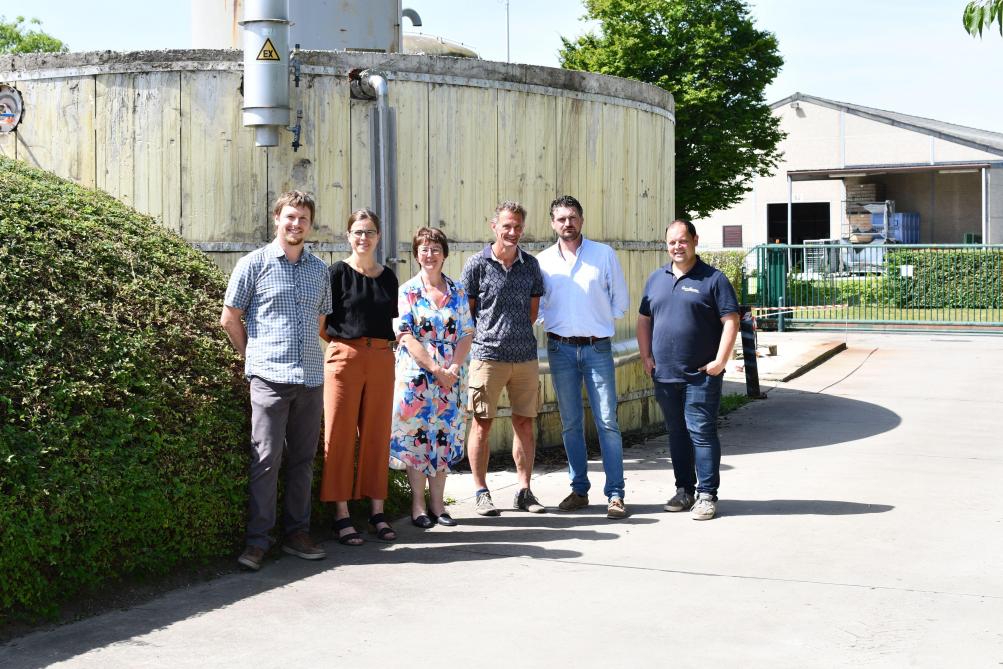 De renovatie van de pocketvergisterwerden gegund aan de firma Green Service.