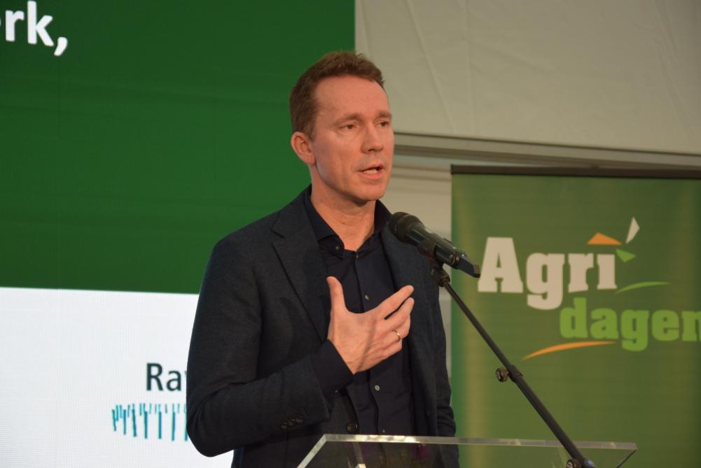 Minister Brouns gaf tijdens zijn openingsspeech duiding bij het de avond voordien bereikte akkoord tussen de Vlaamse regering en de 3 landbouworganisaties.