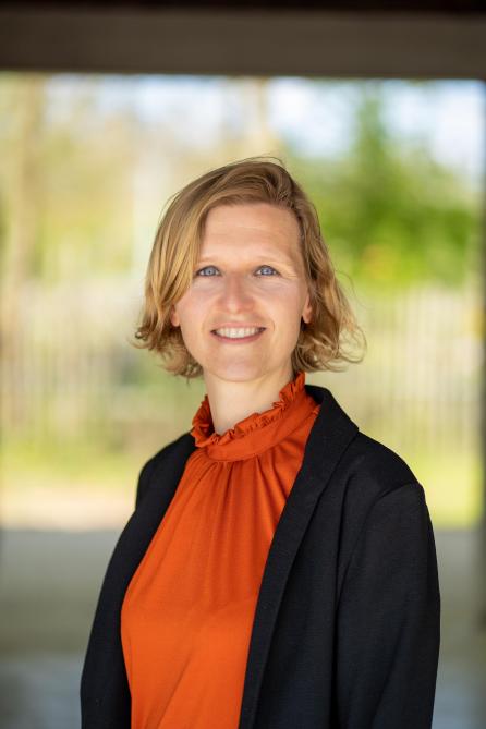 Als zuivelverwerkers zijn we communicerende vaten met de melkveehouderij. We delen dezelfde uitdagingen en kansen , stelt Lien Callewaert.