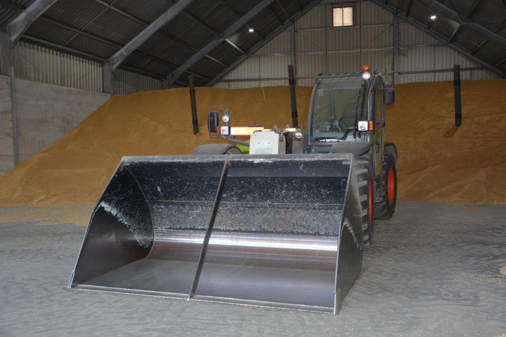 Jos en Els stockeren ook graan voor andere landbouwers in 4 loodsen.