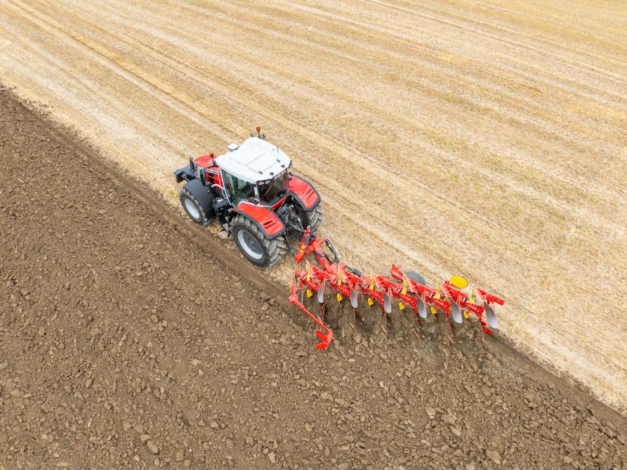 De Servo 4000-ploegen krijgen de mogelijkheid mee om ‘on land’ te ploegen.
