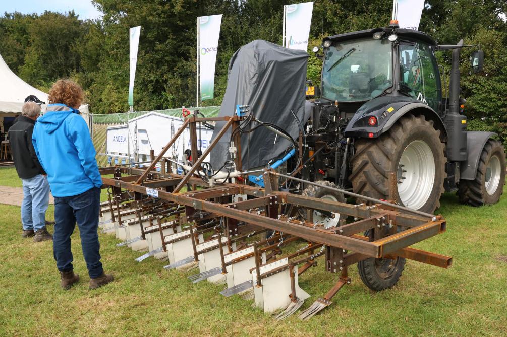 Electro Weeder van Andela Techniek & Innovatie.