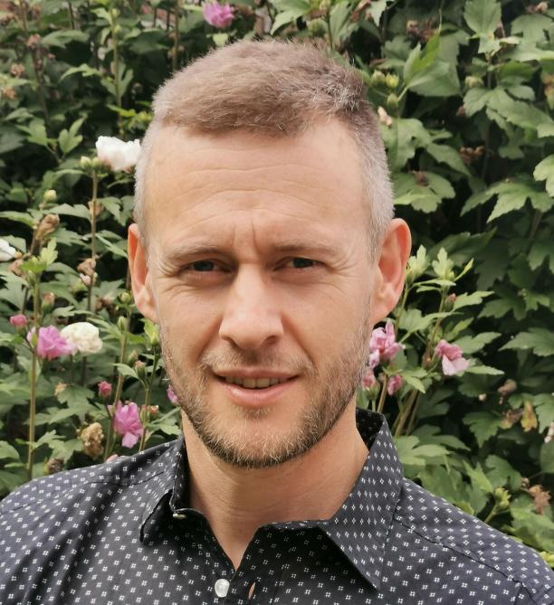 “Het beter inschatten van risico’s en meer kennis van overdraagbare ziektes kunnen een sterk wapen zijn voor veehouders”, zegt Nick De Regge van Sciensano.