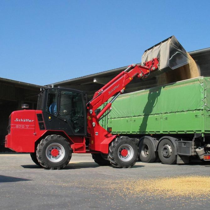 De 870T ontwikkelde Schäffer samen met Heusdens.