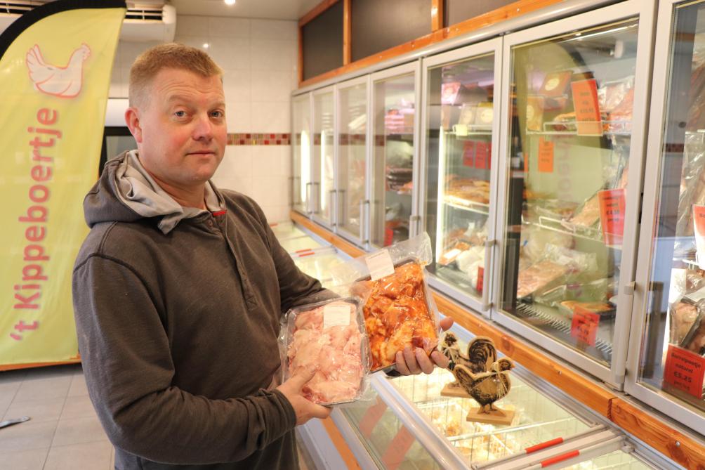 Een deel van het pluimveevlees wordt via de eigen boerderijwinkel verkocht.