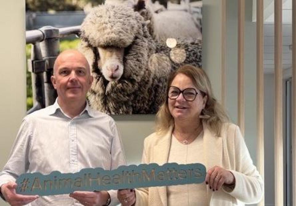David John en Roxane Feller van belangenorganisatie Animal Health Europe.